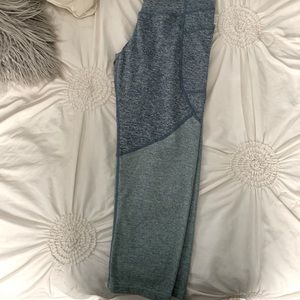 Workout leggings.  Capri